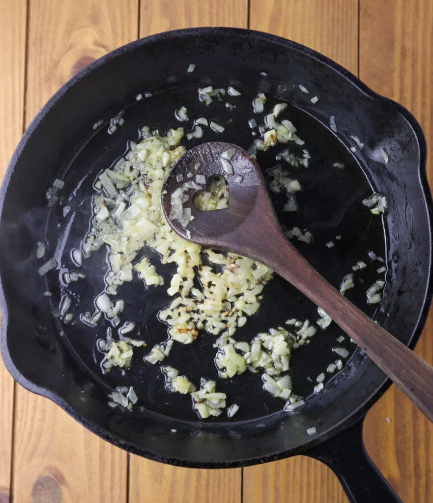 image showing how to quickly fry the onions and garlic